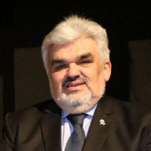 Júlio Assis Corrêa Pinheiro