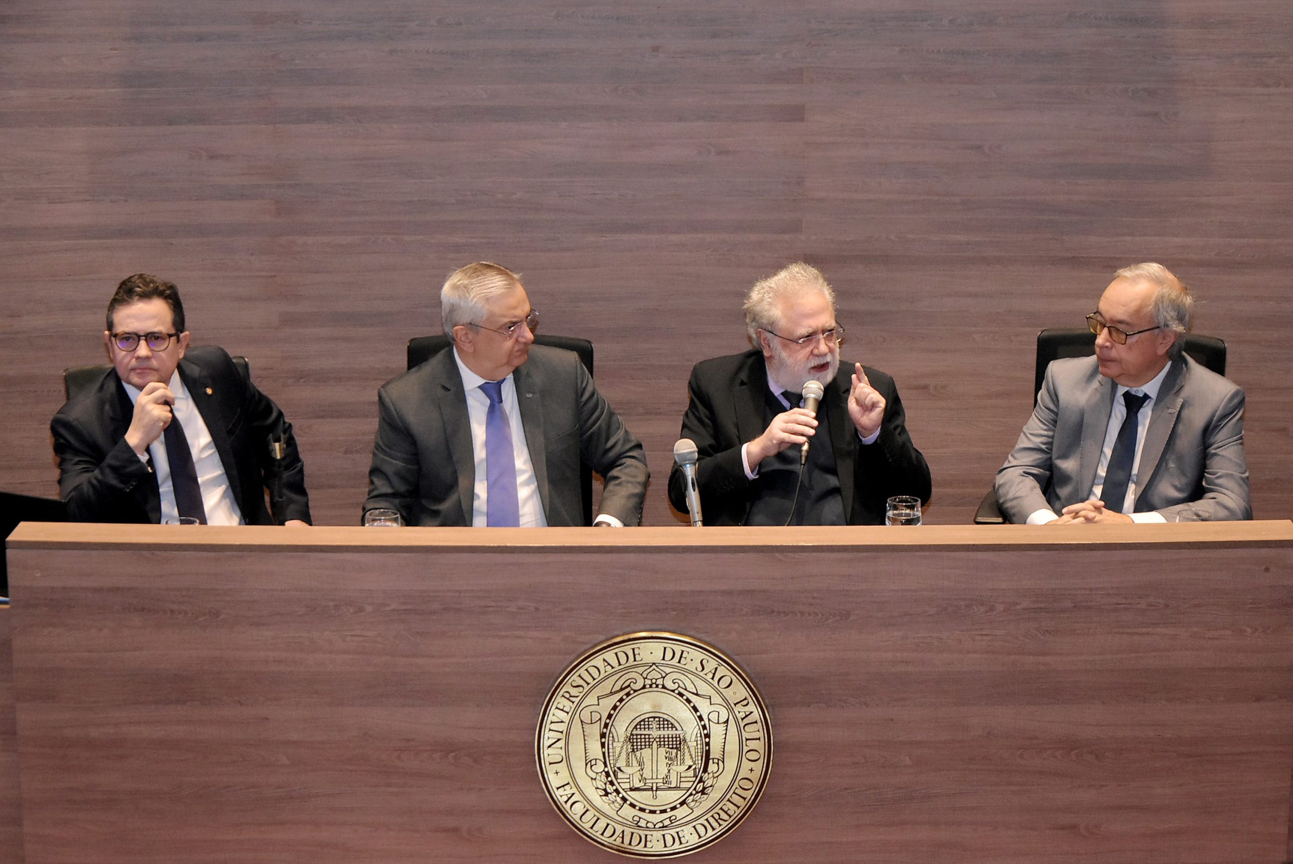 Edilberto Pontes Lima - Curso de Estudos Avançados do IRB promove imersão em temas contemporâneos na Faculdade de Direito da USP