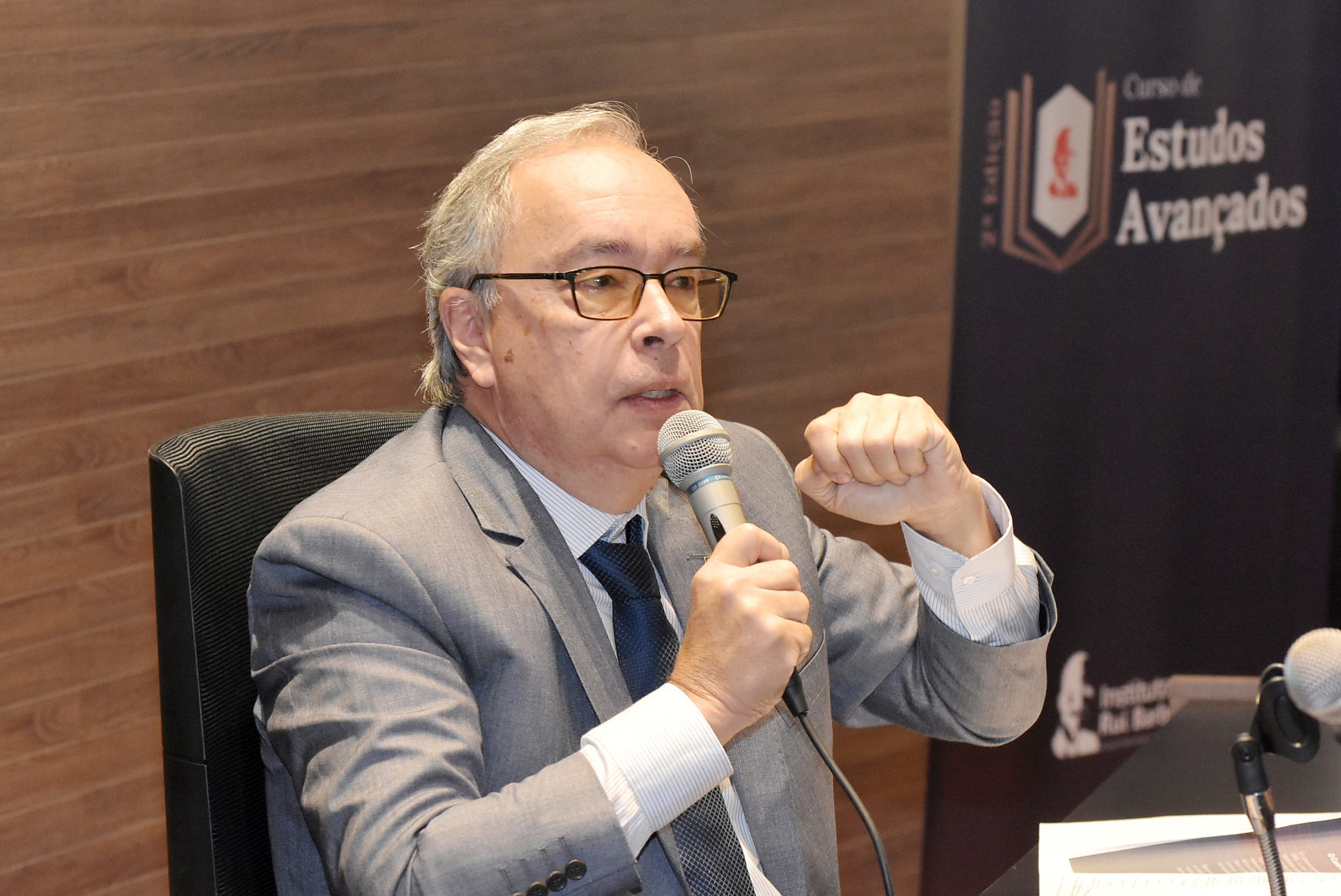 Edilberto Pontes Lima - Curso de Estudos Avançados do IRB promove imersão em temas contemporâneos na Faculdade de Direito da USP